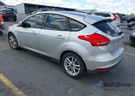 2015 Ford Focus Se z USA, uszkodzony, nr VIN 1FADP3K23FL249452